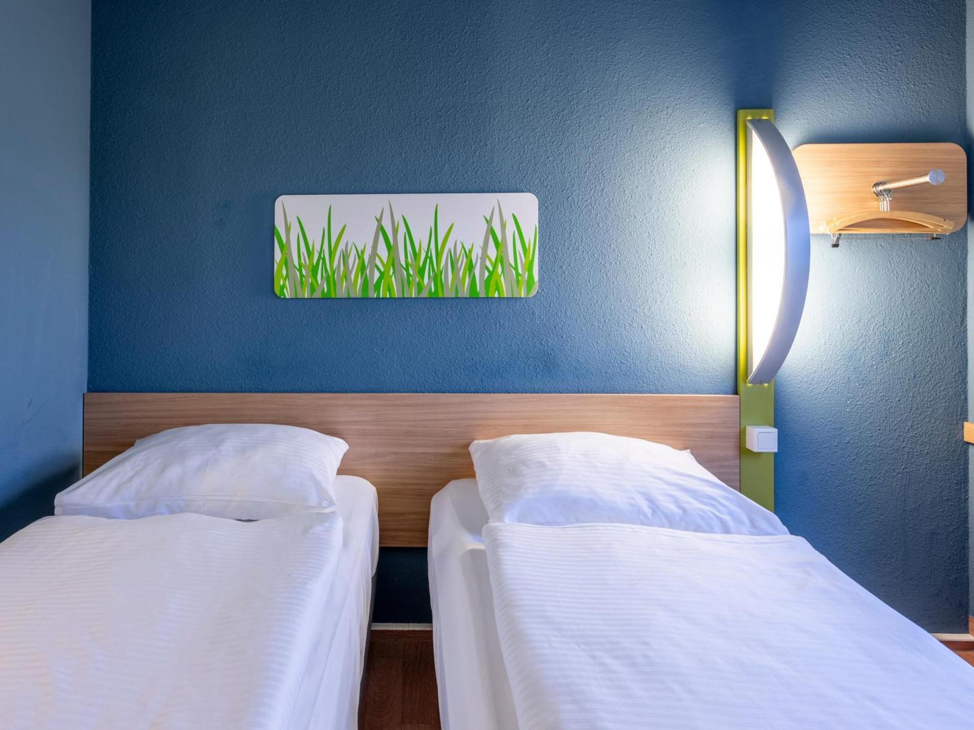 ibis budget Saarbruecken Ost Buitenkant foto